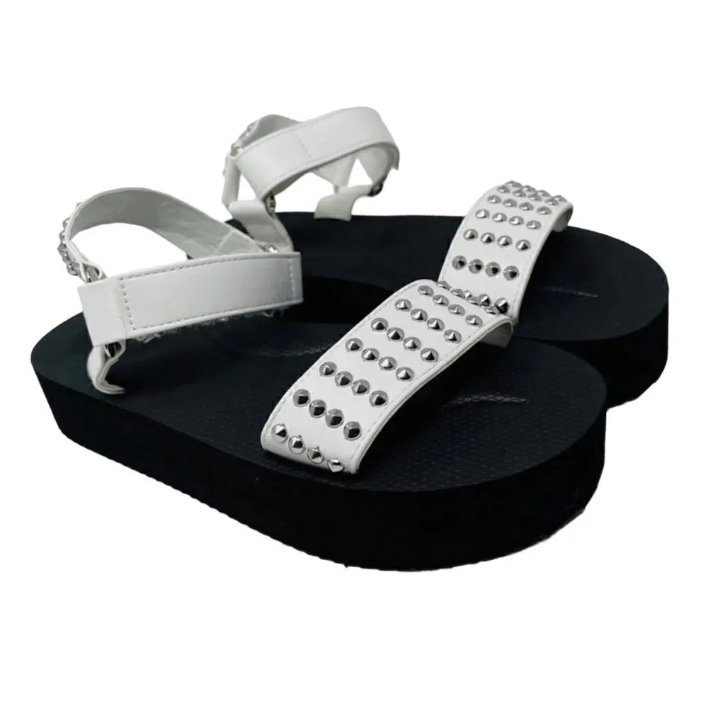 Nine West Studded Sport Sandals Size 8